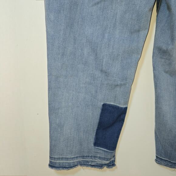 LOGO BY LORI GOLDSTEIN WOMEN'S LIGHT WASH SHADOW PATCH BOYFRIEND JEANS Size 24 W - Picture 7 of 9